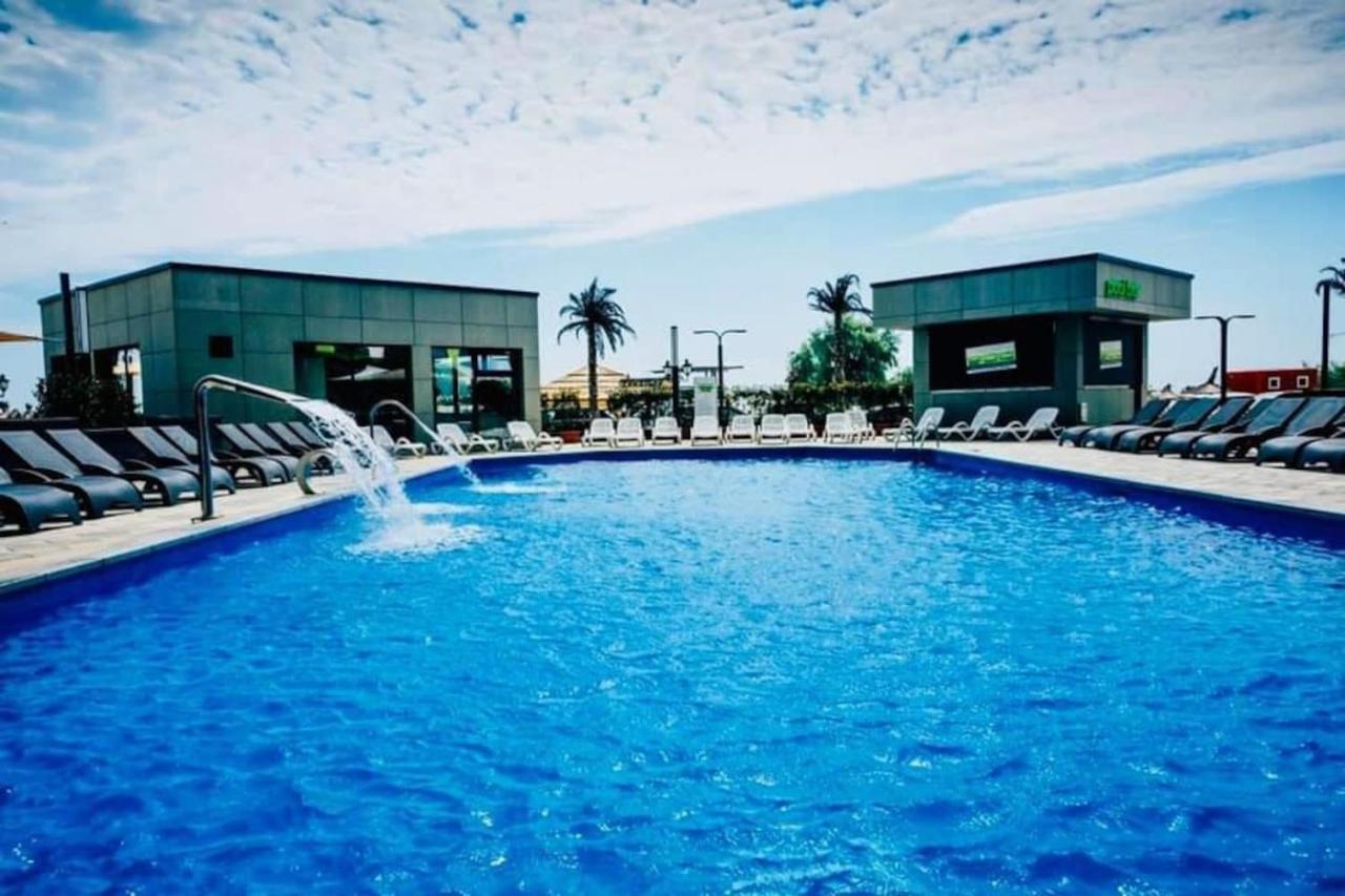 Baby Sea View And Pools Apartment- Mamaia Beach Resort 那沃达利 外观 照片