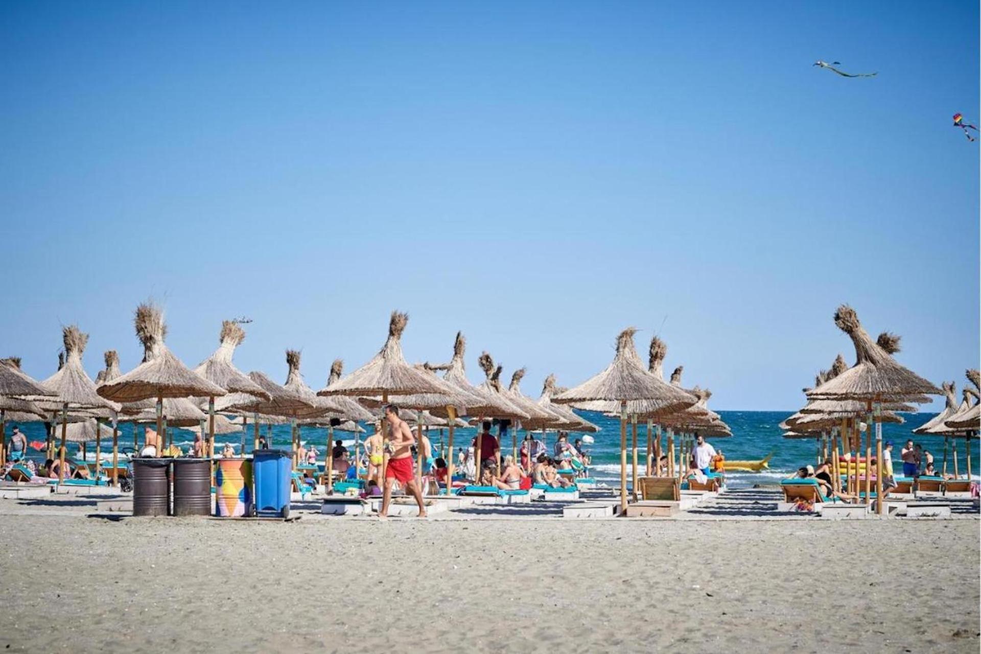 Baby Sea View And Pools Apartment- Mamaia Beach Resort 那沃达利 外观 照片